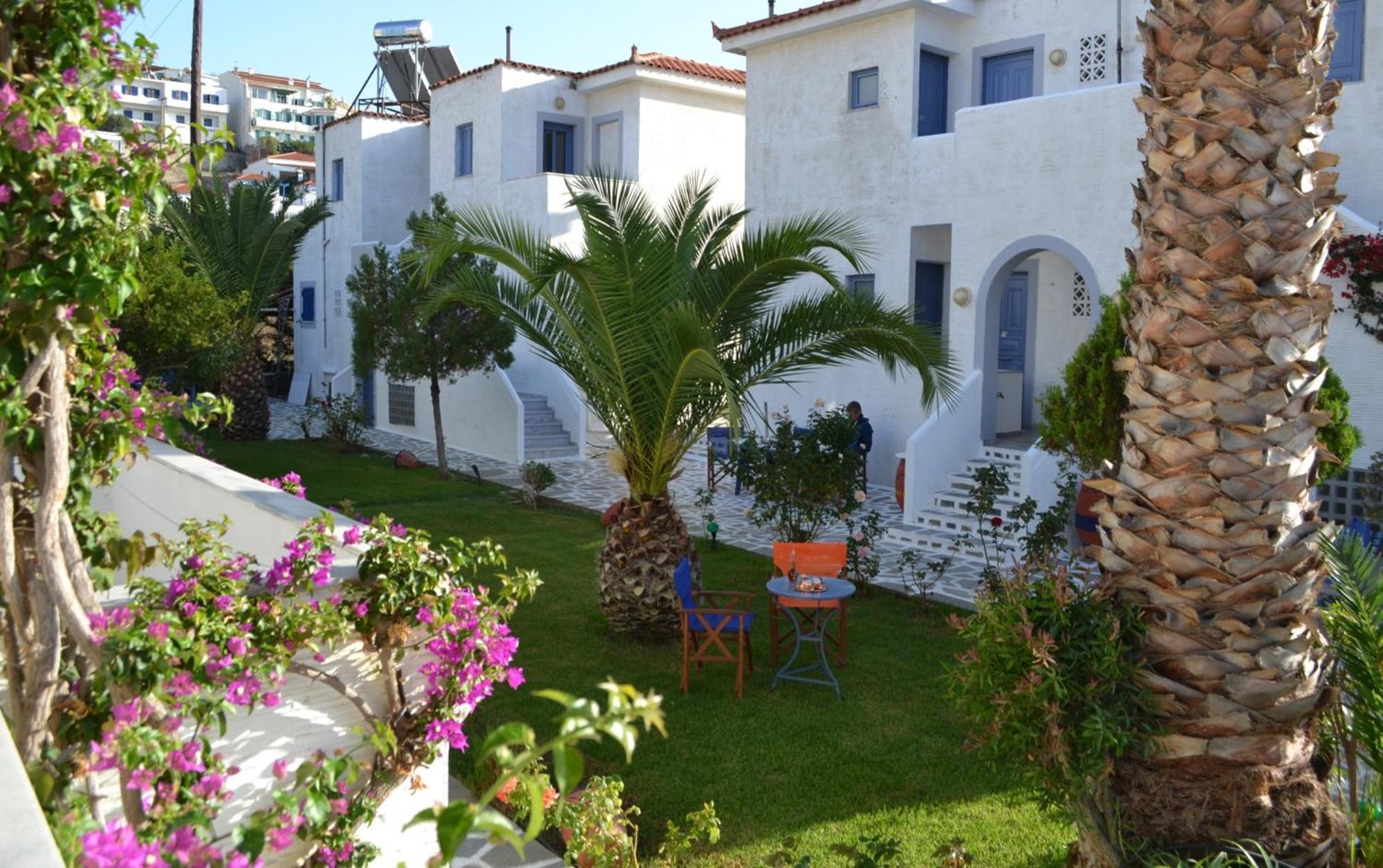 Maistrali Studios Batsíon Exterior foto